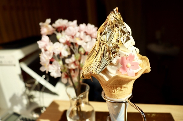 Helado de Oro Comestible en Kanazawa – Colores de Japón